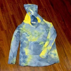 Above and Beyond tshirt hoodie, size Medium, blue/yellow